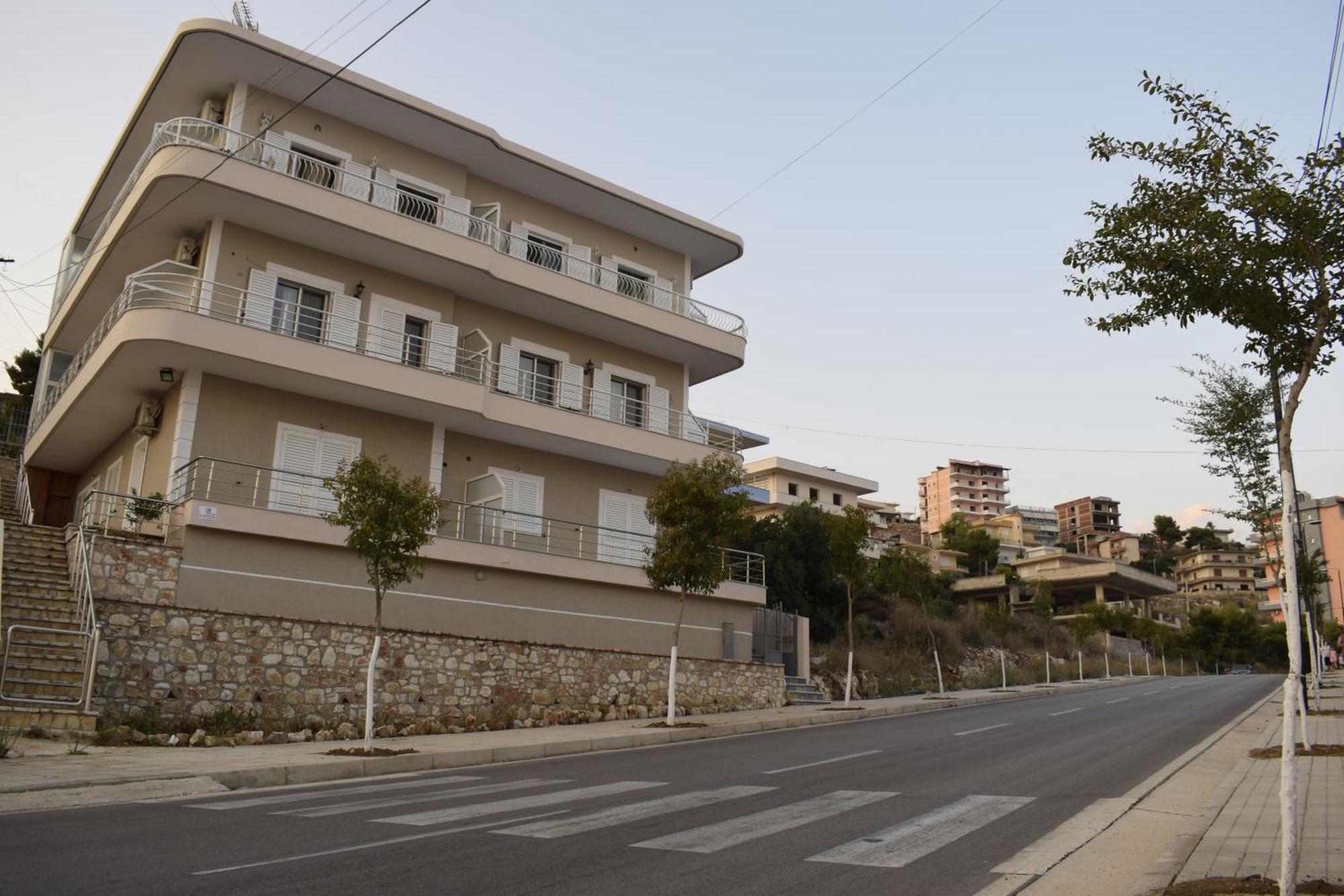 Isabela Apartments Sarandë Exteriér fotografie